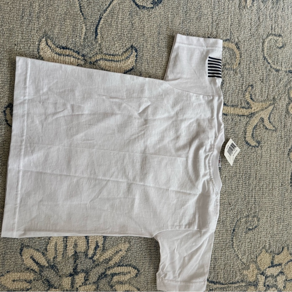 Kids White U.S. Capitol Graphic T-Shirt. Size 2-4 years.